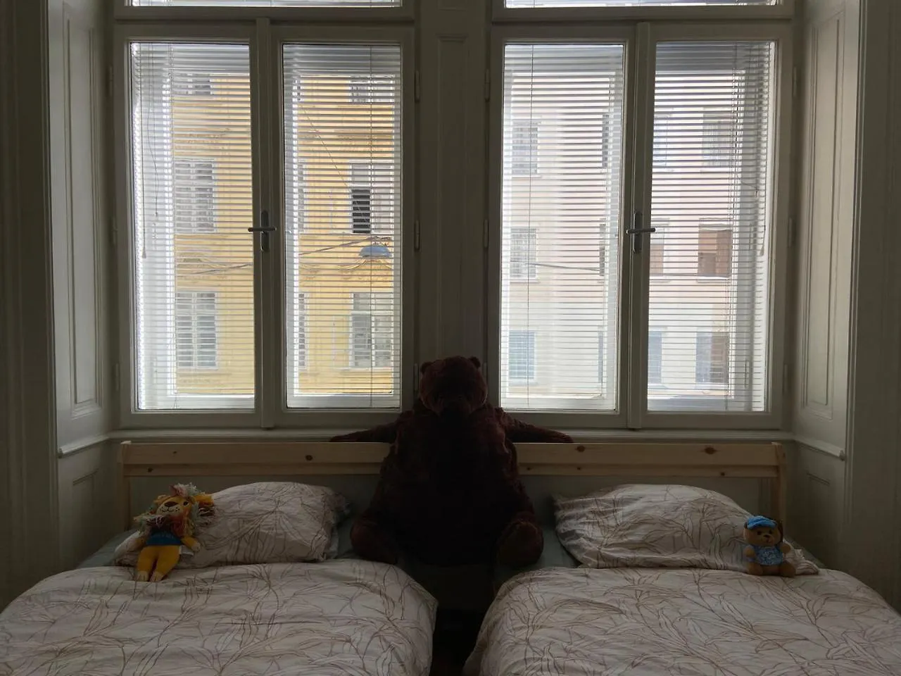 Luxury Serviced 3-Bedroom Flat In Vienna'S 1St District Apartment
