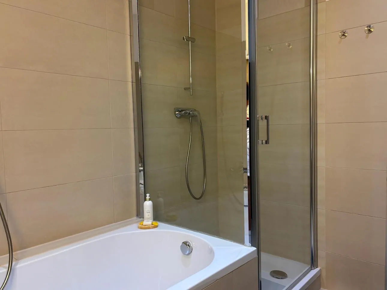 Apartment Luxury Serviced 3-Bedroom Flat In Vienna'S 1St District