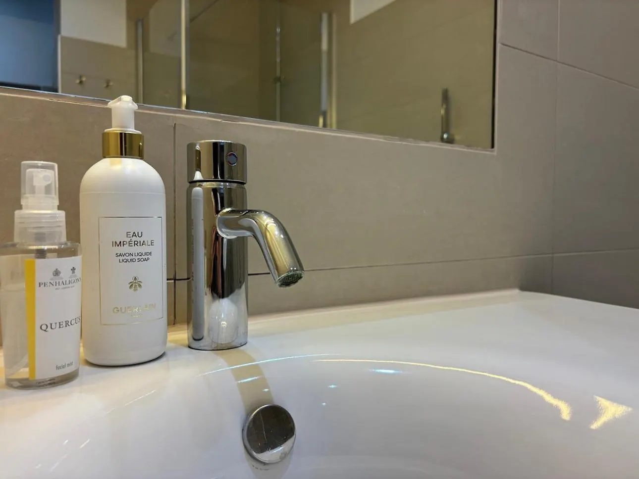 Luxury Serviced 3-Bedroom Flat In Vienna'S 1St District Apartment