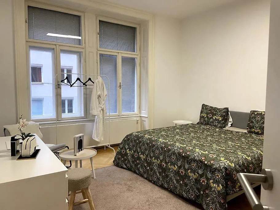 Luxury Serviced 3-Bedroom Flat In Vienna'S 1St District Vienna